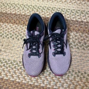 Brooks ghost size 9
